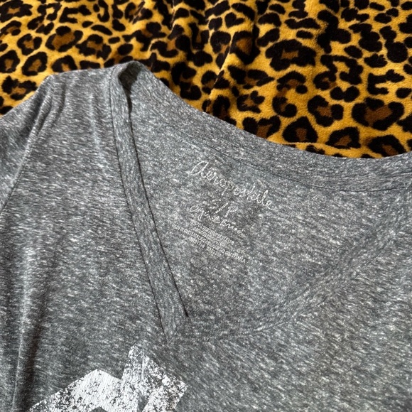 Aeropostale V-Neck T-Shirt with White Logo - Picture 3 of 7